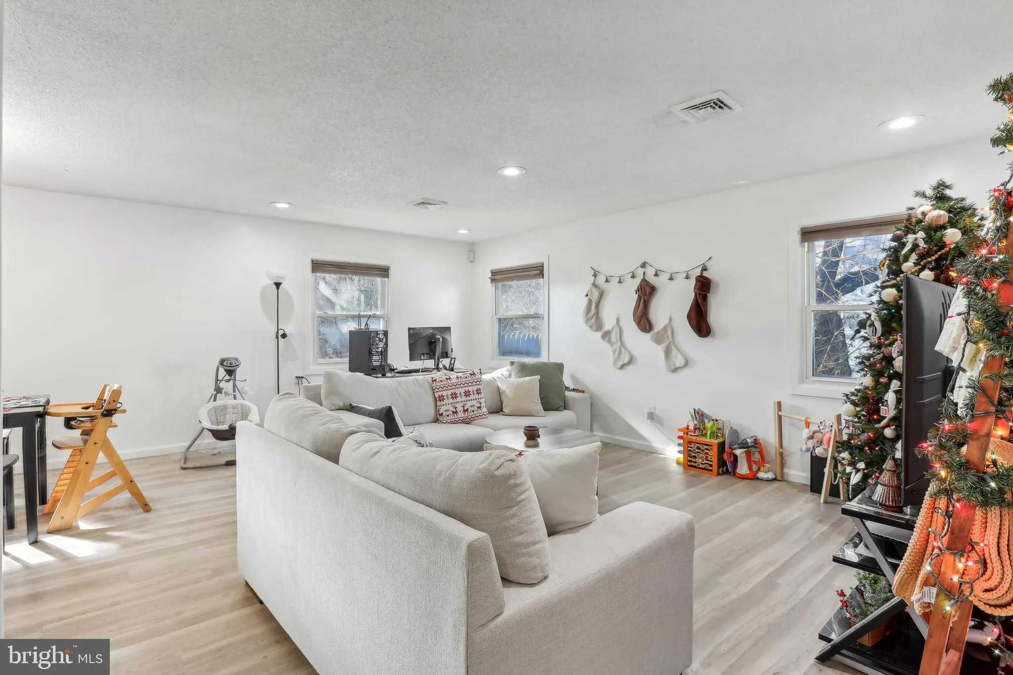 Willingboro, New Jersey 08046, United States, 3 Bedrooms Bedrooms, ,2 BathroomsBathrooms,Residential,Coming Soon,227542