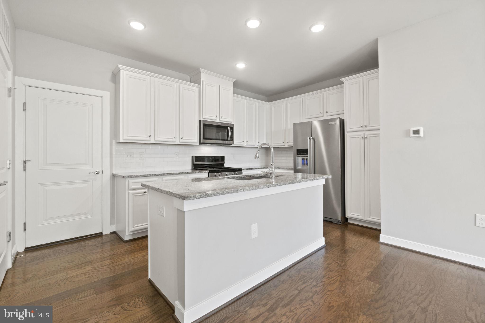 METROPARK AT ARROWBROOK - Residential Lease