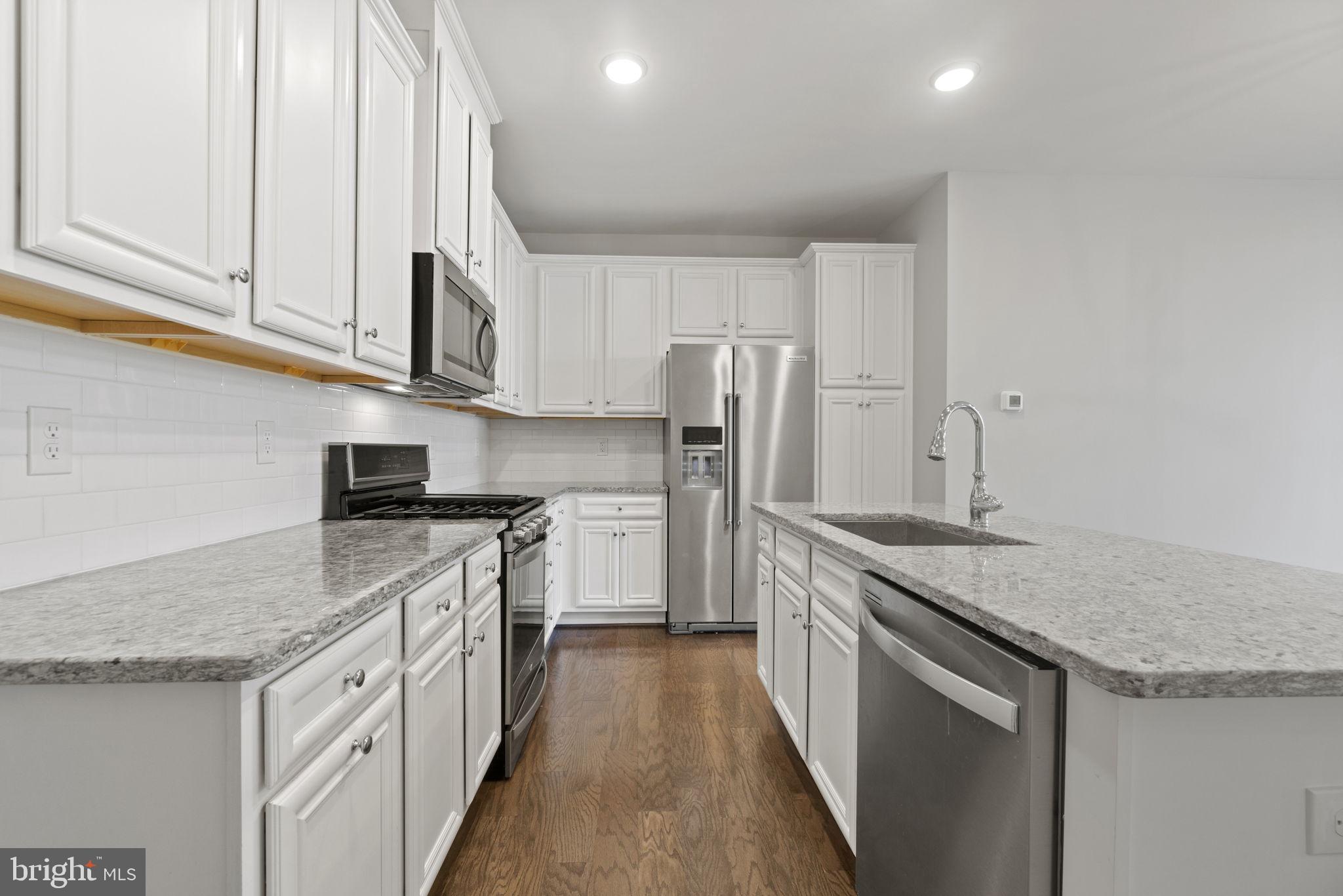 METROPARK AT ARROWBROOK - Residential Lease