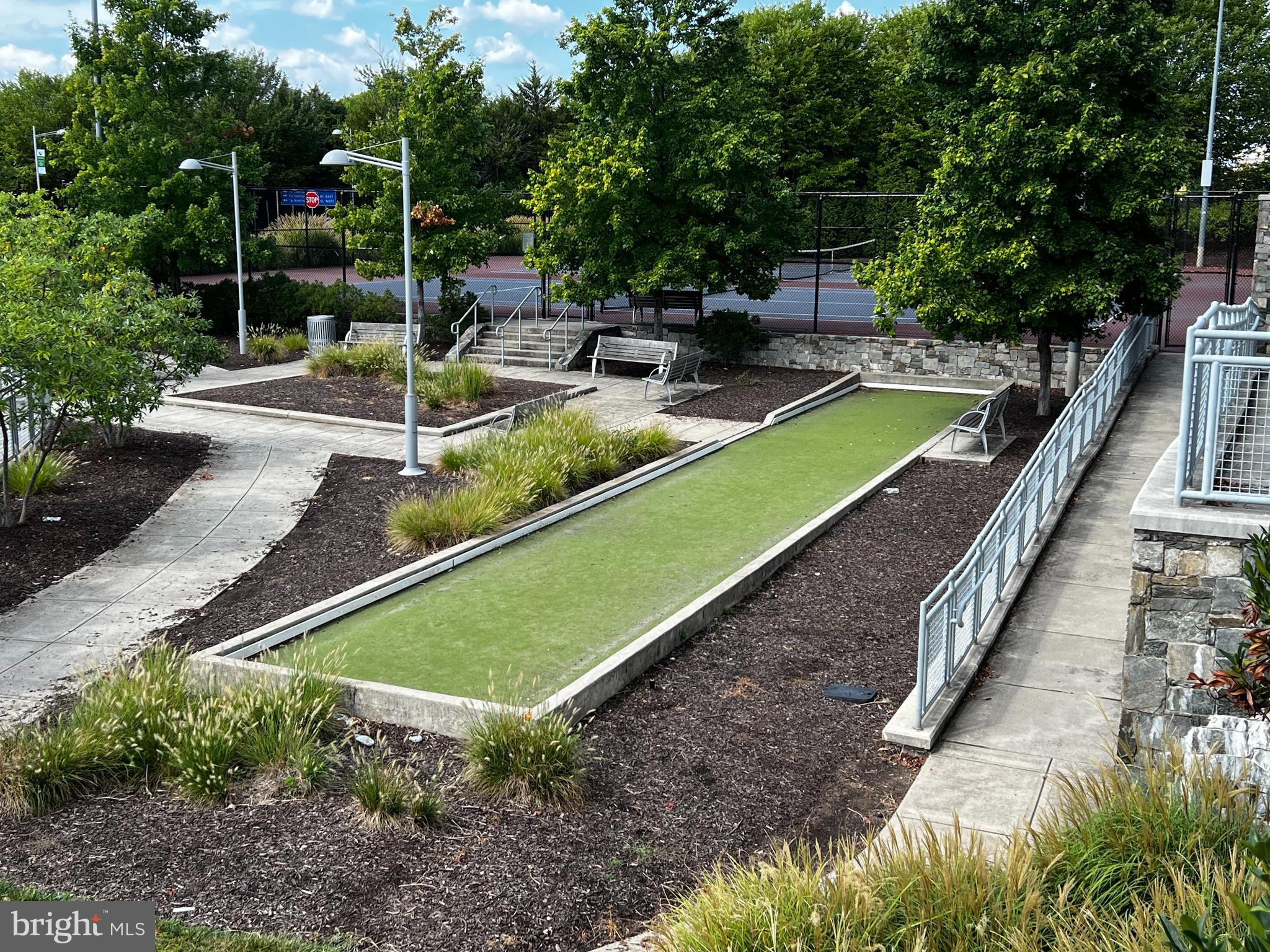 METROPARK AT ARROWBROOK - Residential Lease