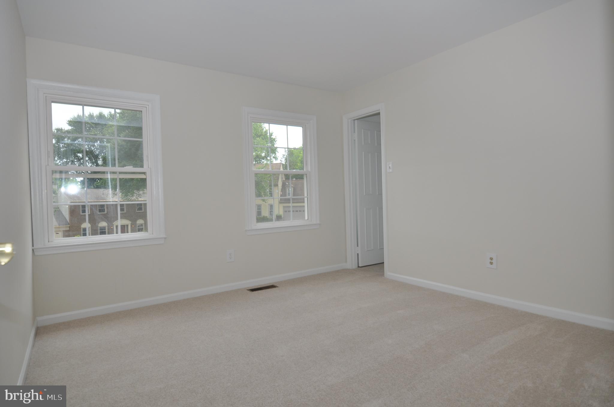 LAKE DEVEREUX - Residential Lease