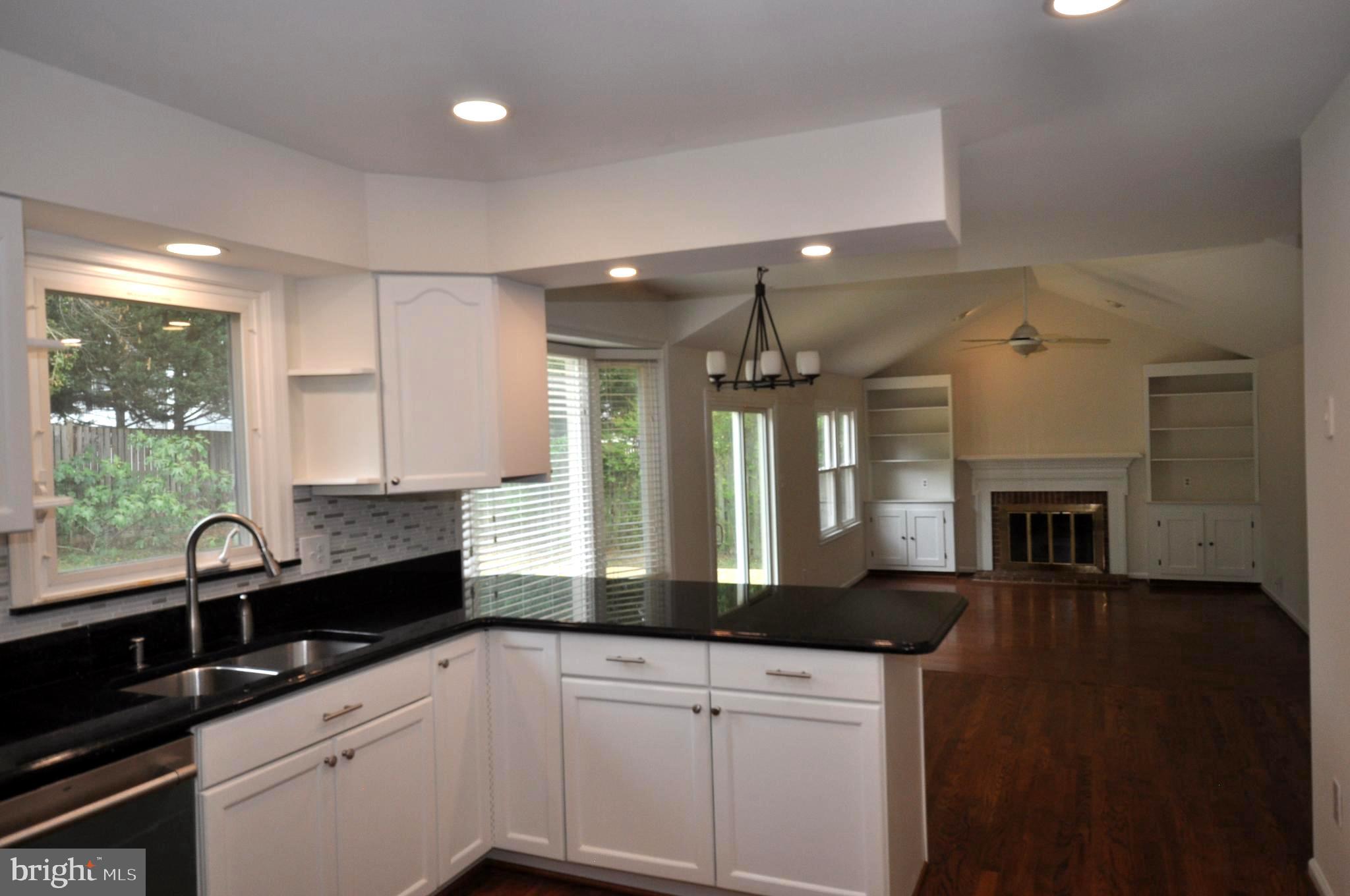 LAKE DEVEREUX - Residential Lease