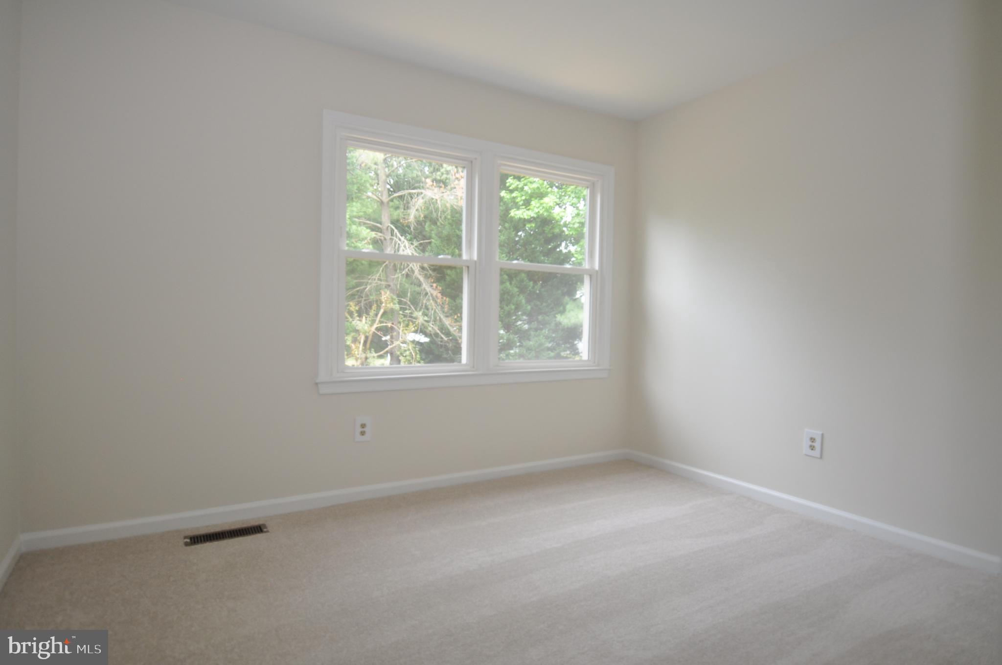 LAKE DEVEREUX - Residential Lease