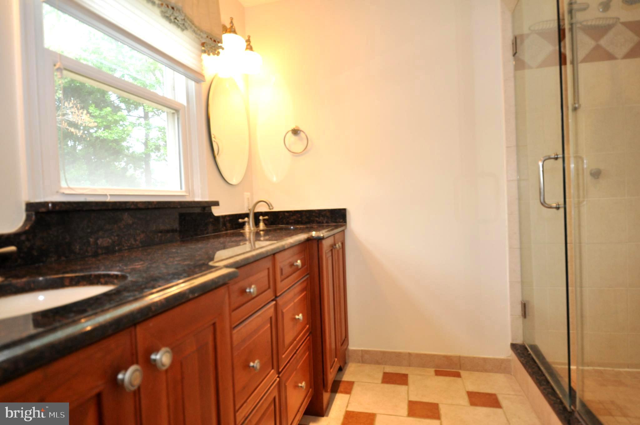 LAKE DEVEREUX - Residential Lease