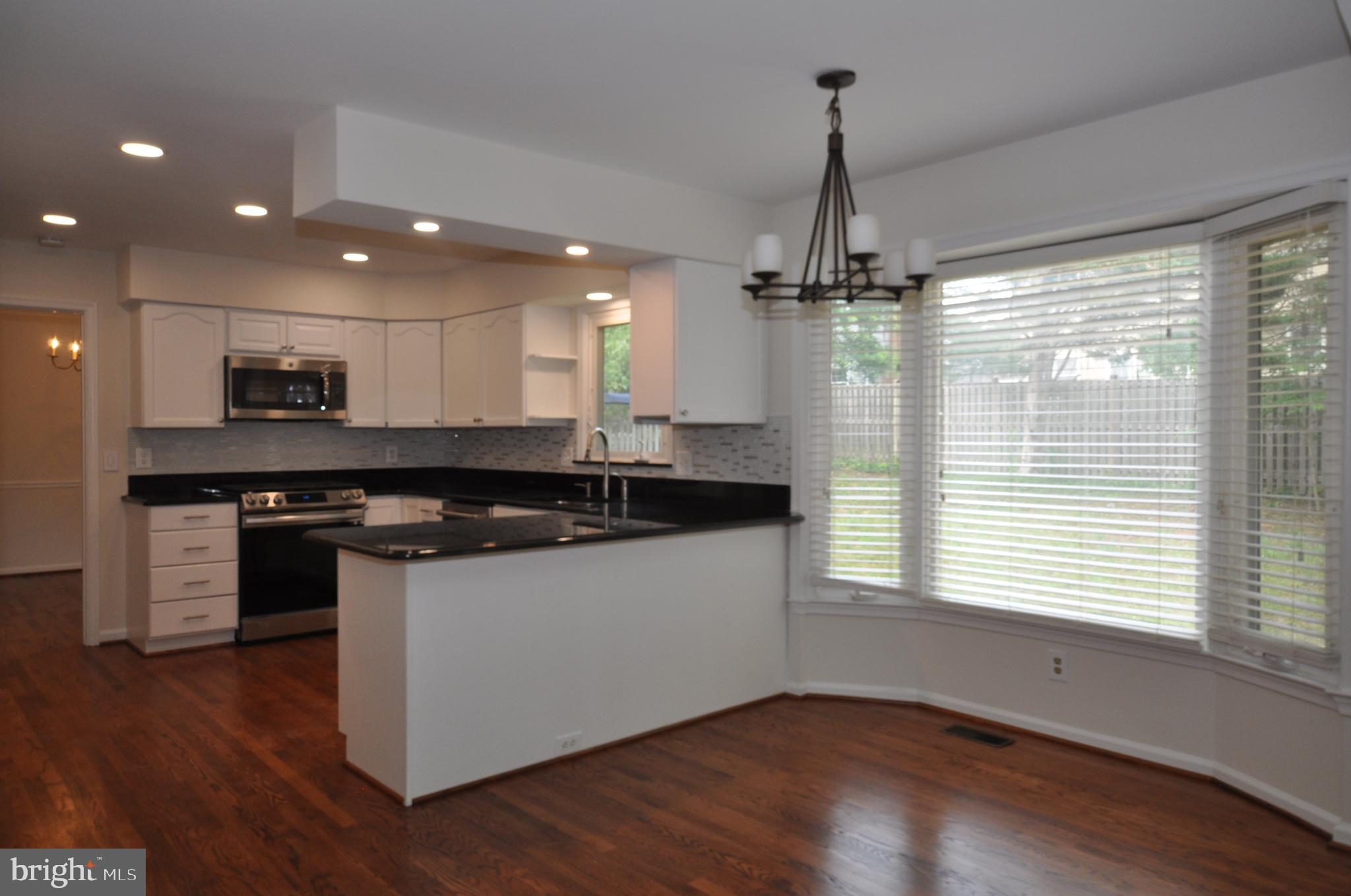 LAKE DEVEREUX - Residential Lease