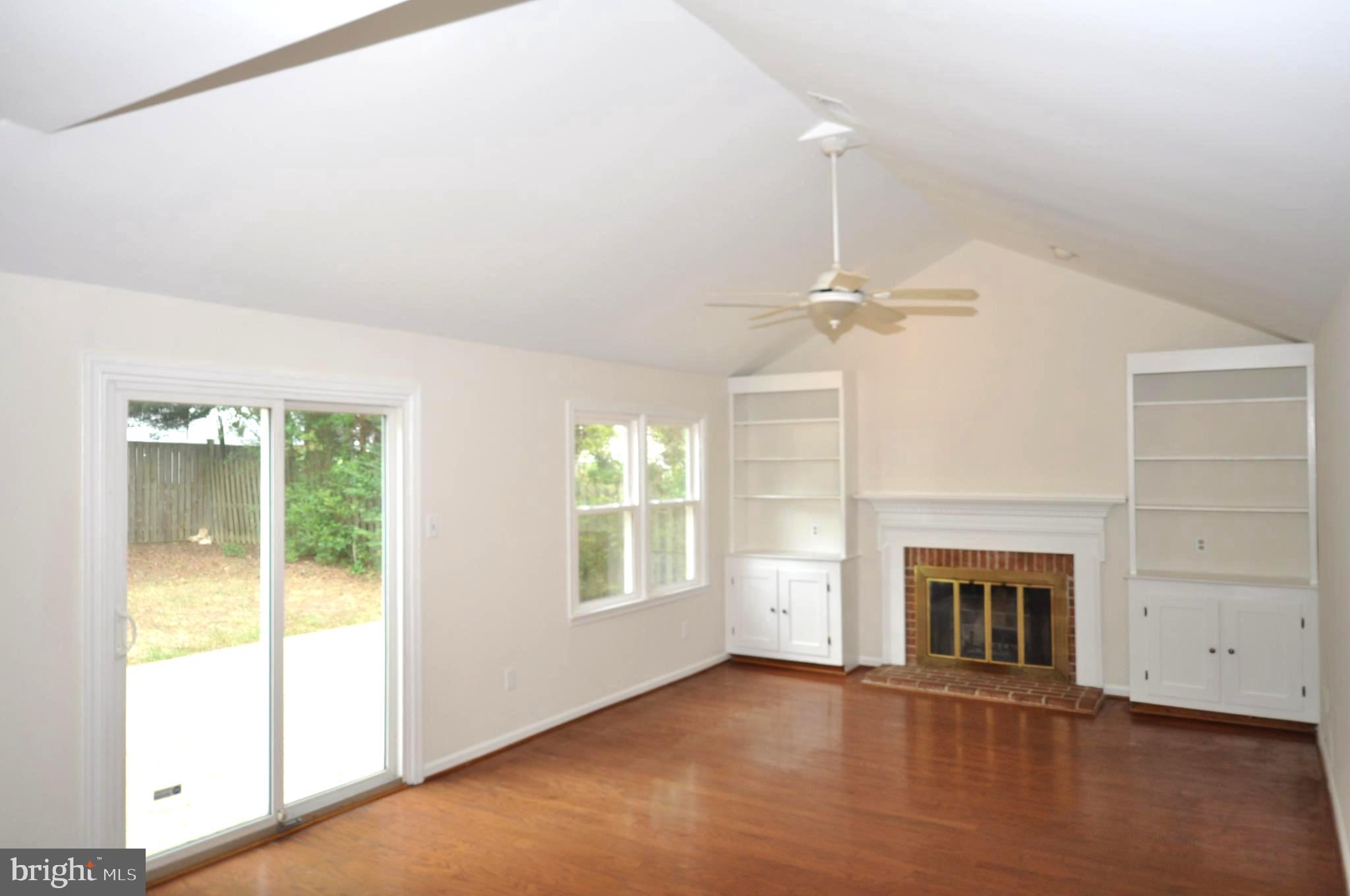 LAKE DEVEREUX - Residential Lease