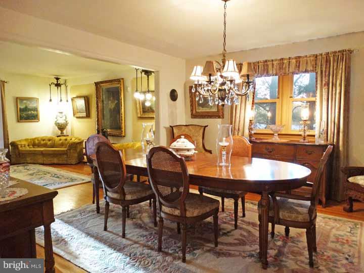 JUSTA FARMS - Residential