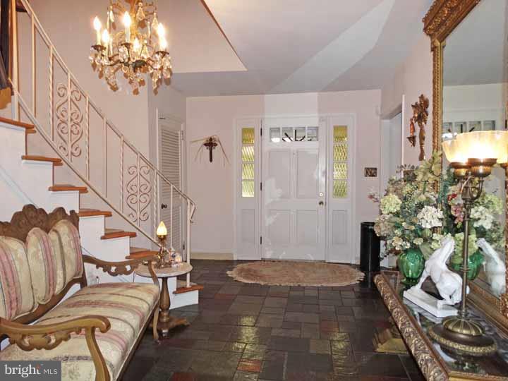 JUSTA FARMS - Residential