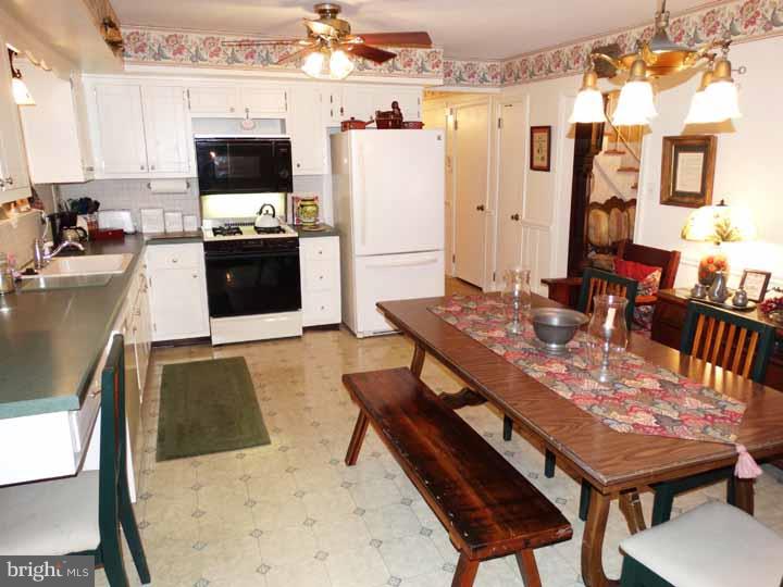 JUSTA FARMS - Residential