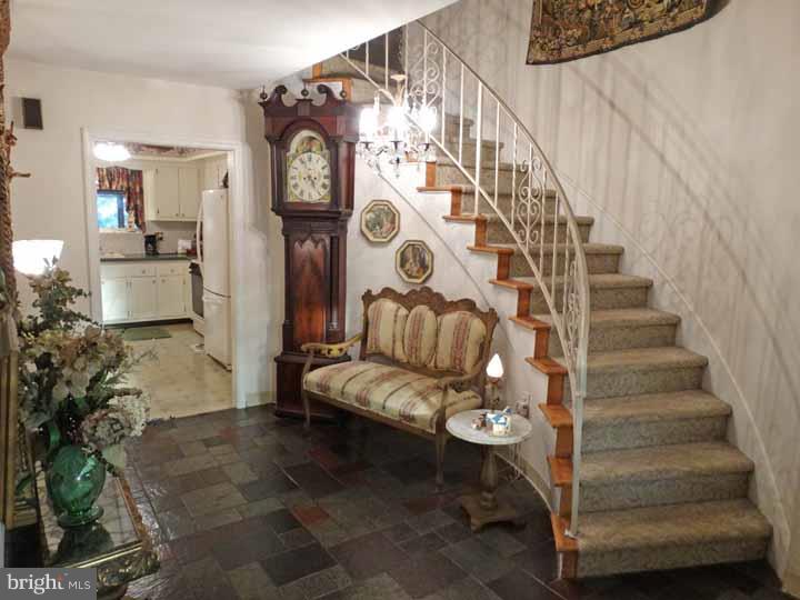 JUSTA FARMS - Residential