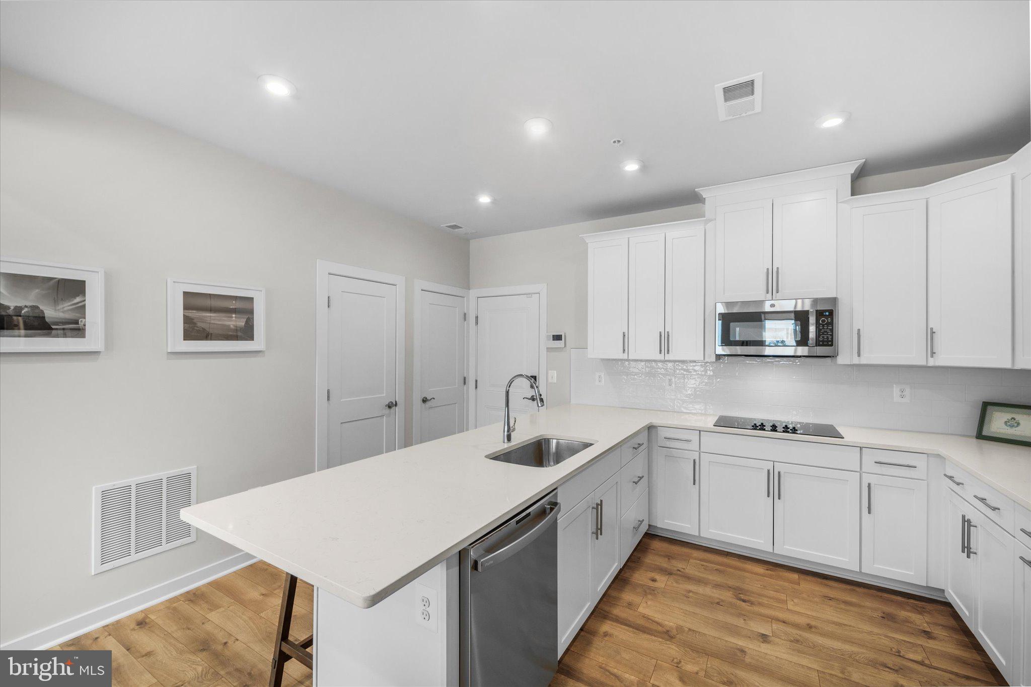 44481 WOLFHOUND SQUARE