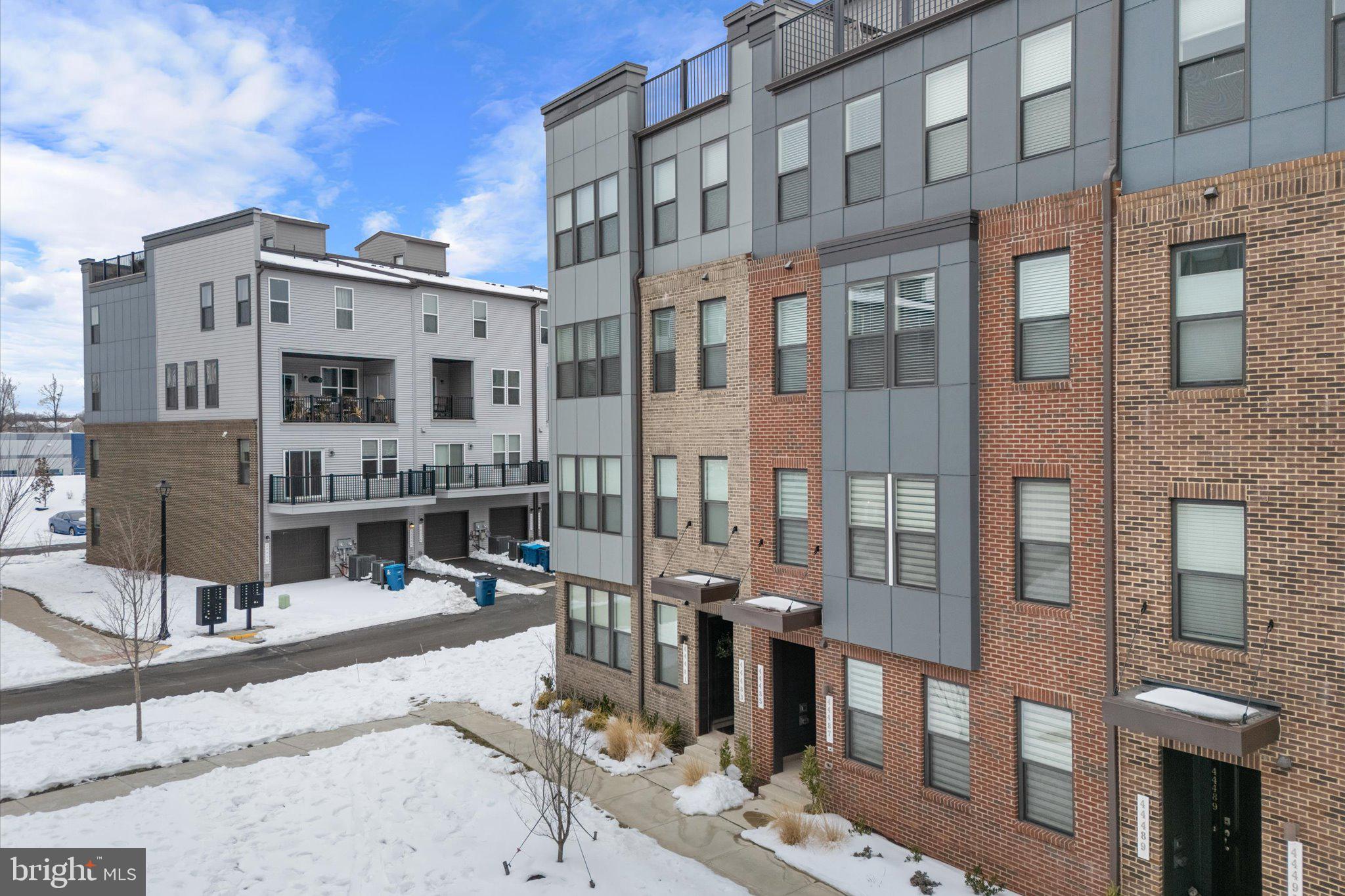 ASHBROOK PLACE - Residential