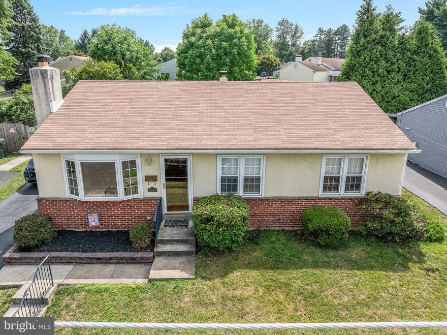 A must see! This gorgeous ranch style home has been updated with modern touches, that includes a newer roof (2019).   It offers 3 bedrooms, 1.5 bathrooms, easy one-level living, and is located in the desirable Abington School District, in a quiet and accessible area close to restaurants, shops and transportation!

As you walk into the front door you have a spacious living room boasting a beautiful brick fireplace leading into a breakfast/dining room and upgraded kitchen.  This entire area has newly refinished flooring and 2 nicely sized closets.  The hallway leads to the 3 bedrooms and full bath.  As you you’re your way downstairs, there is a fully finished basement where you’ll find a full wet bar, laundry room, ½ bath and 2 additional flex rooms that can be utilized as additional bedrooms, office space or exercise room. The back yard offers a screened in seasonal porch and a fully fenced backyard that is perfect for entertaining, four-legged family members or providing a safe space for play.  Book your appointment today!