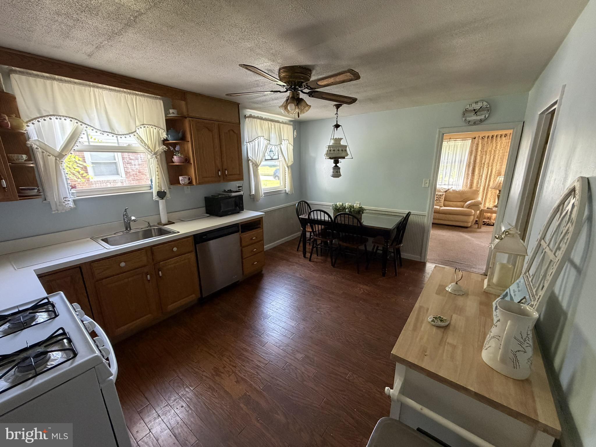 2527 SPRINGVIEW ROAD