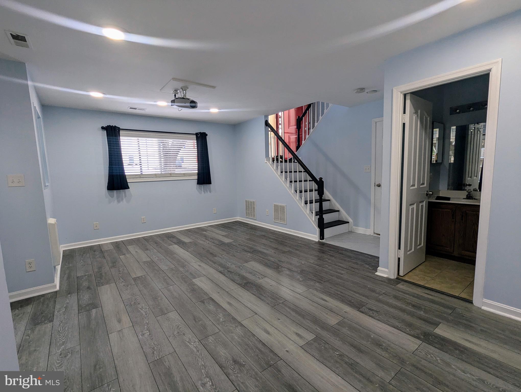 COPPER MILL SEC 1 - Residential Lease