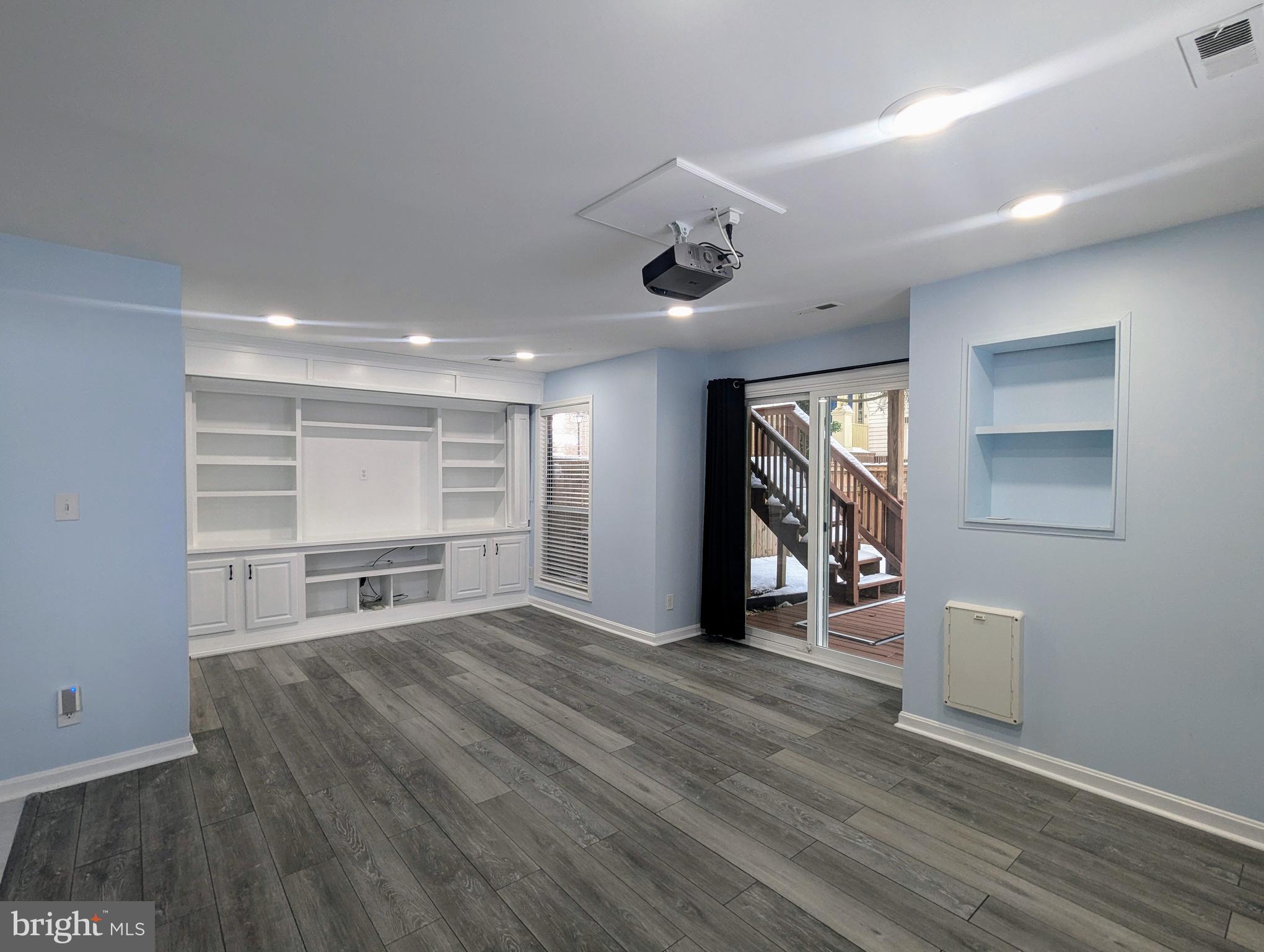 COPPER MILL SEC 1 - Residential Lease