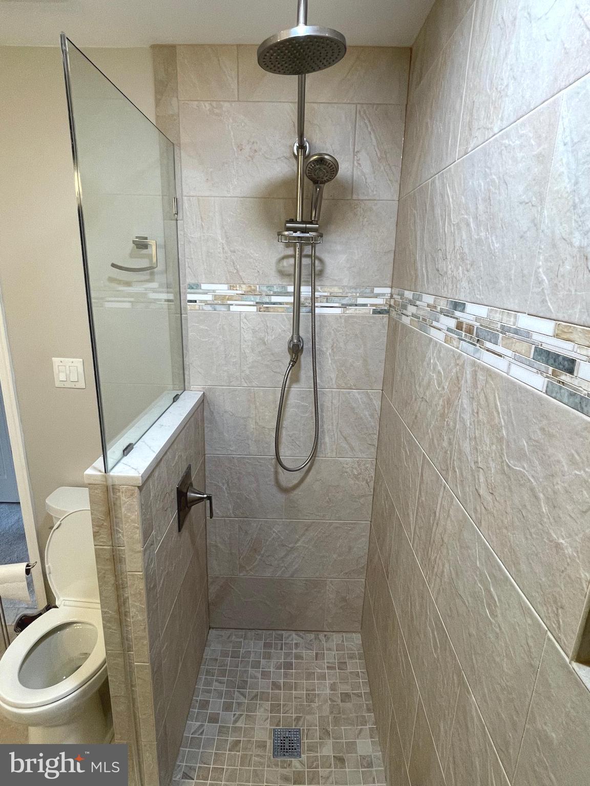 ASHBURN VILLAGE - Residential Lease