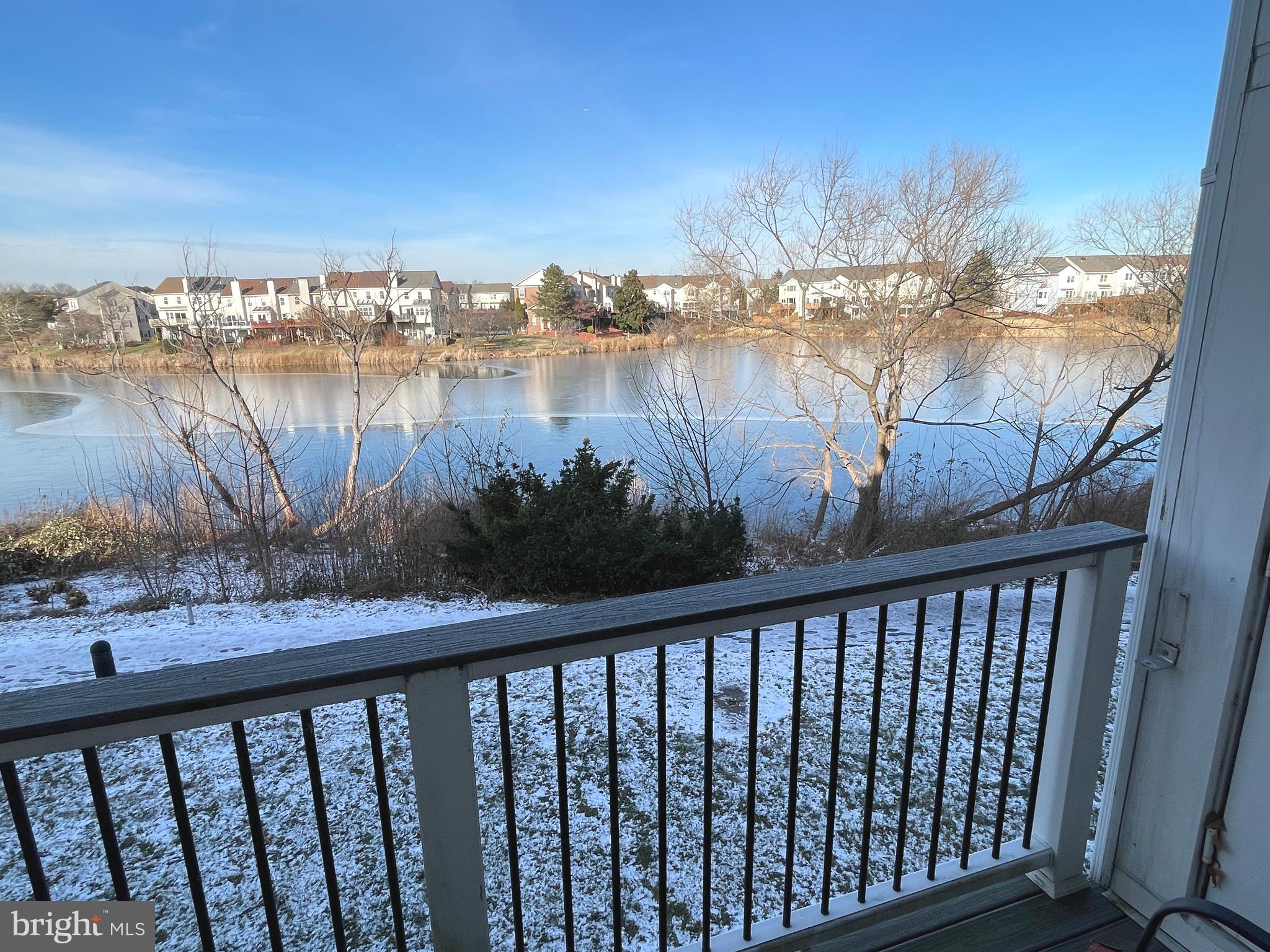 ASHBURN VILLAGE - Residential Lease