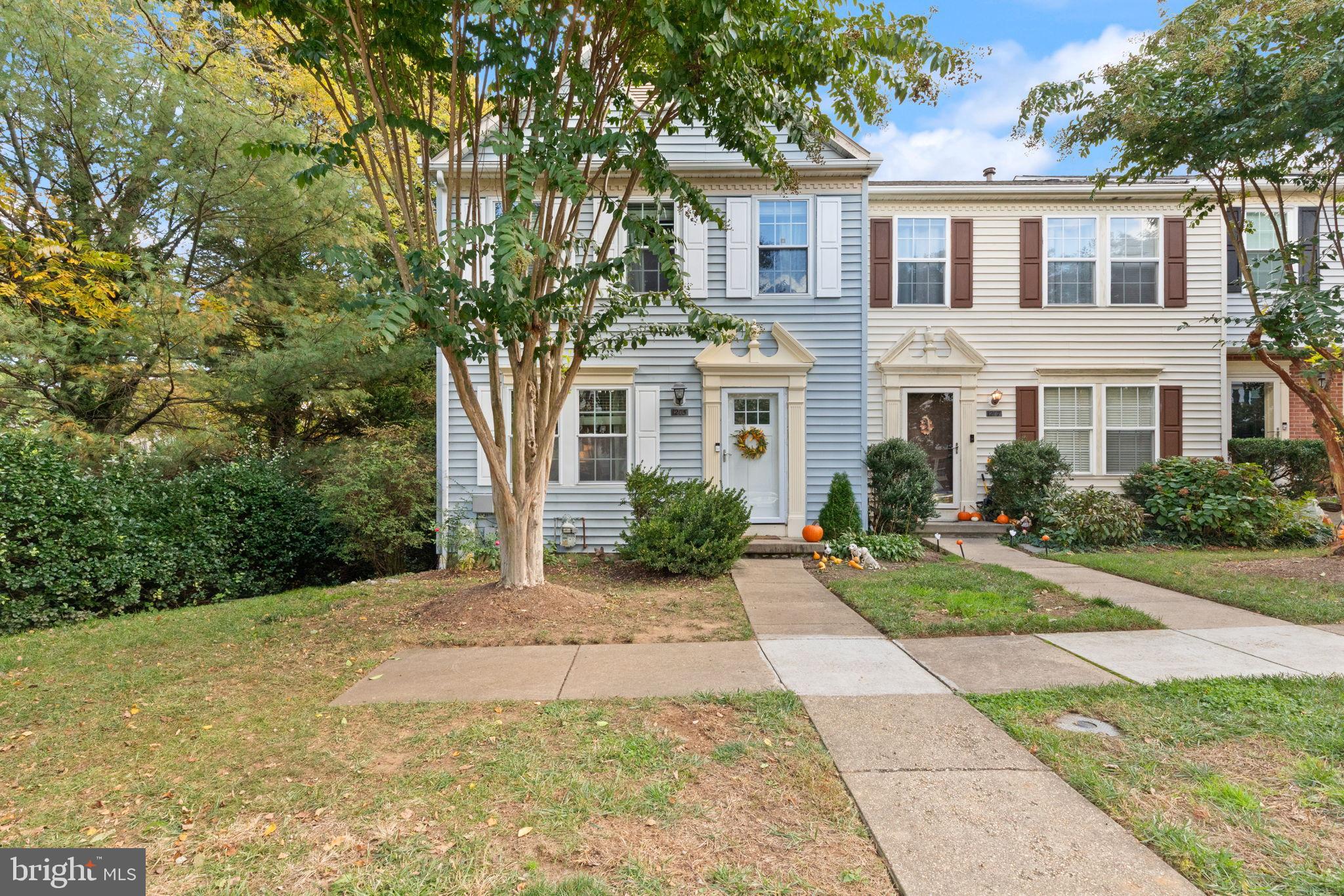 1205 N FARLEY COURT N