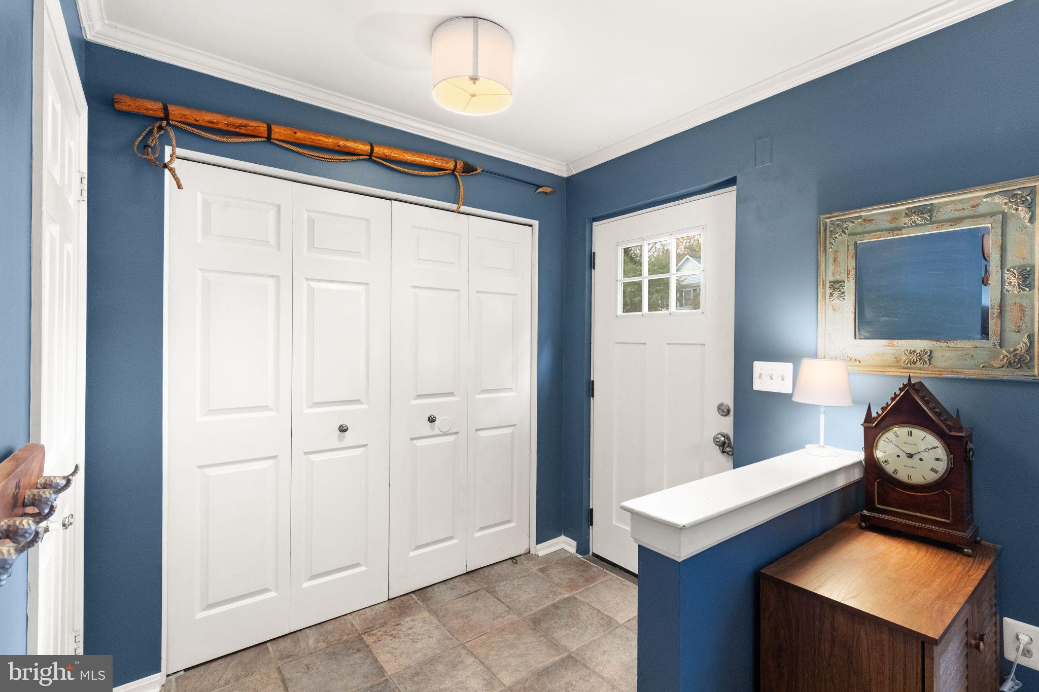 1205 N FARLEY COURT N