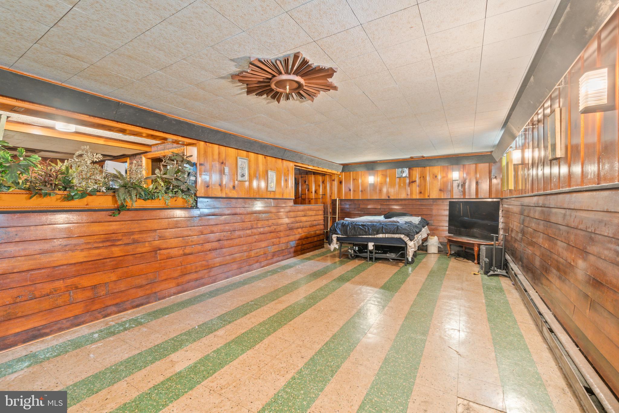 PARKVILLE HEIGHTS - Residential