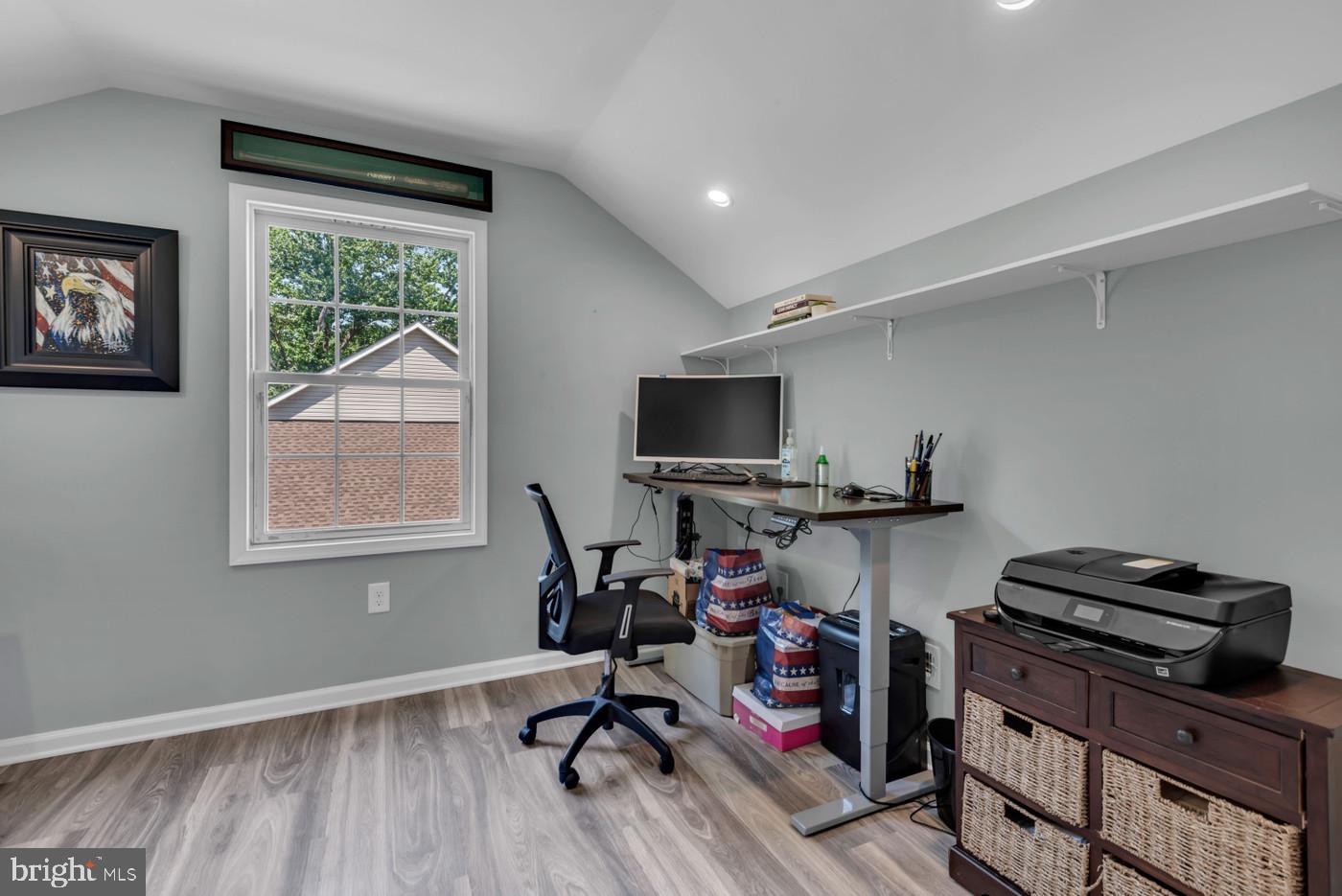 SAUNDERS POINT - Residential