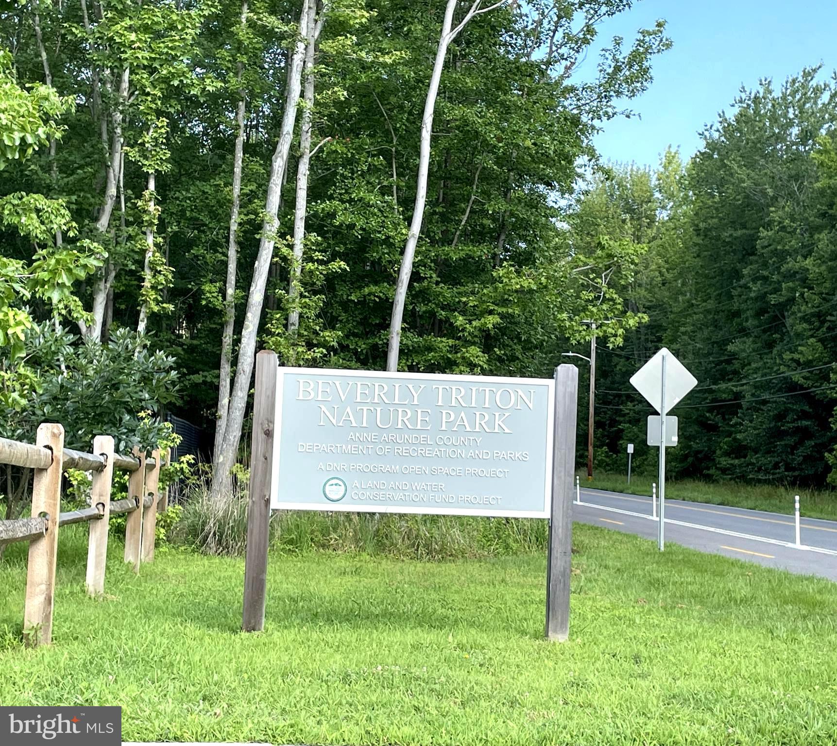 SAUNDERS POINT - Residential