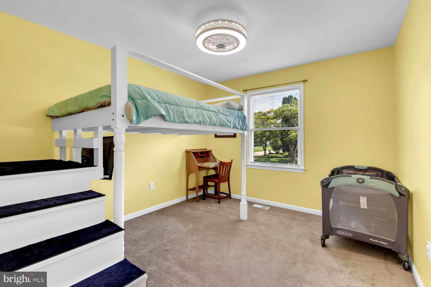 SAUNDERS POINT - Residential