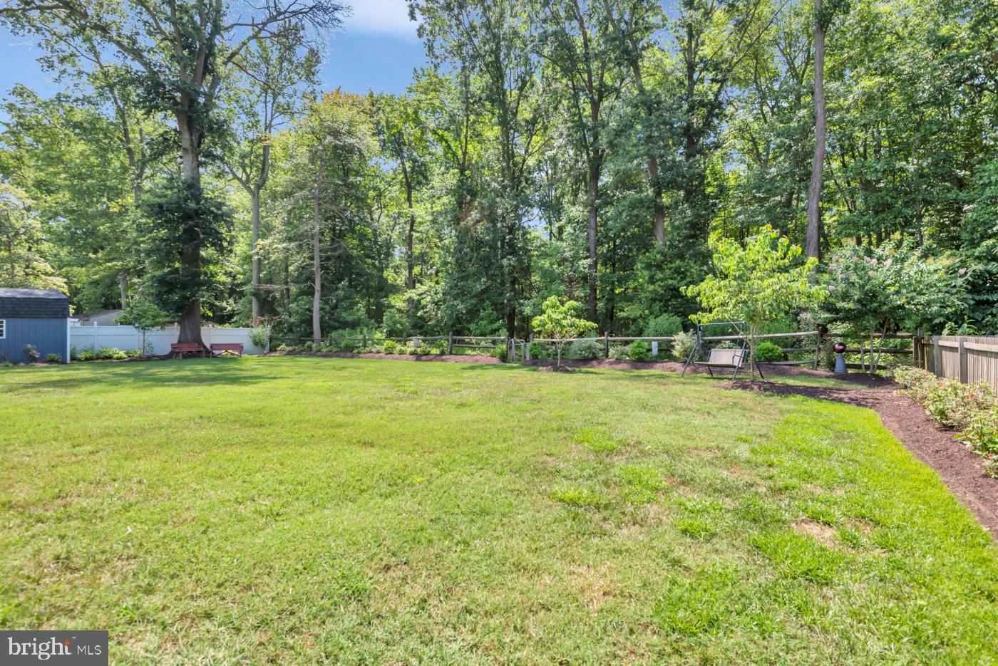 SAUNDERS POINT - Residential