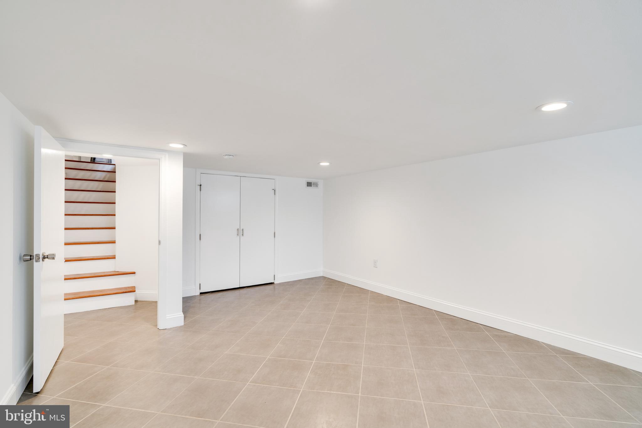 PASSYUNK SQUARE - Residential