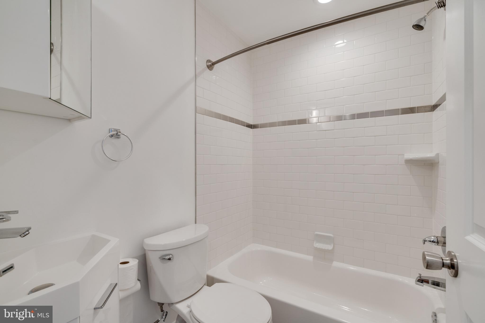 PASSYUNK SQUARE - Residential