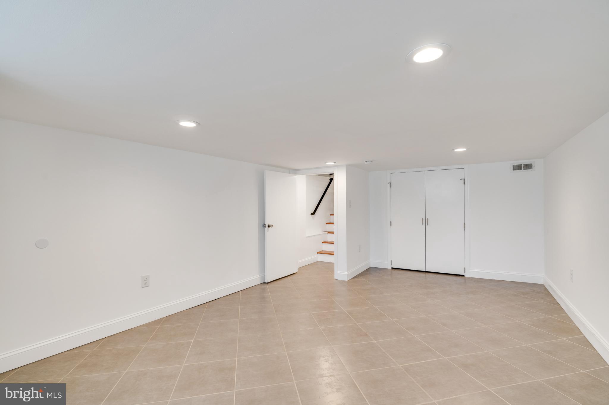 PASSYUNK SQUARE - Residential