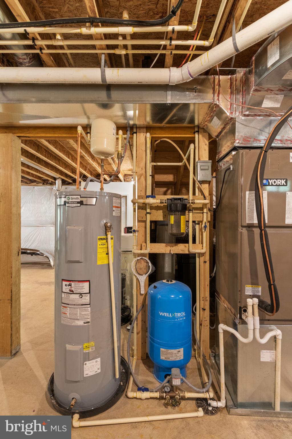 THE ESTATES AT LIGHT LANE - Residential