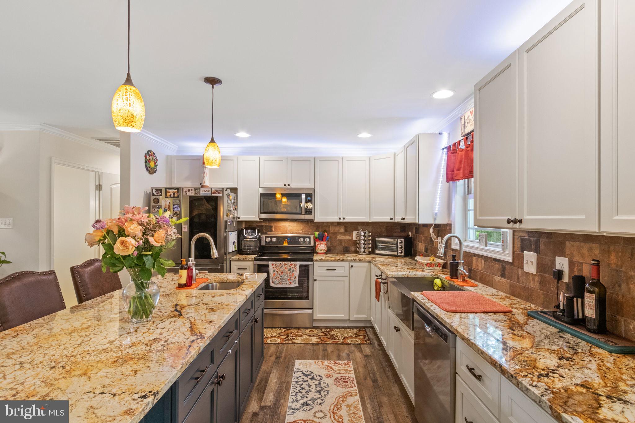 THE ESTATES AT LIGHT LANE - Residential