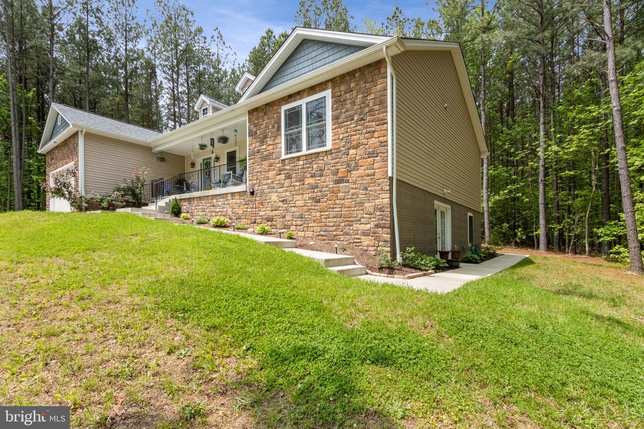 THE ESTATES AT LIGHT LANE - Residential