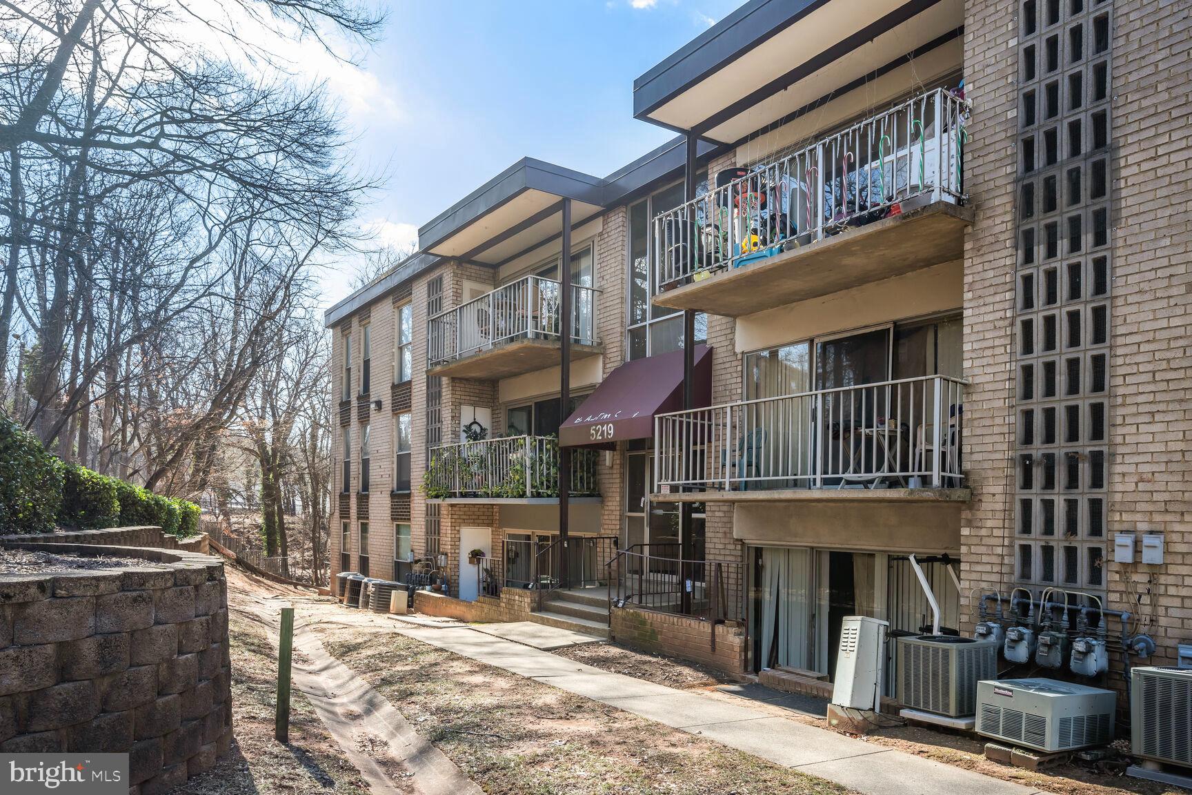 BLADENWOODS - Residential Lease