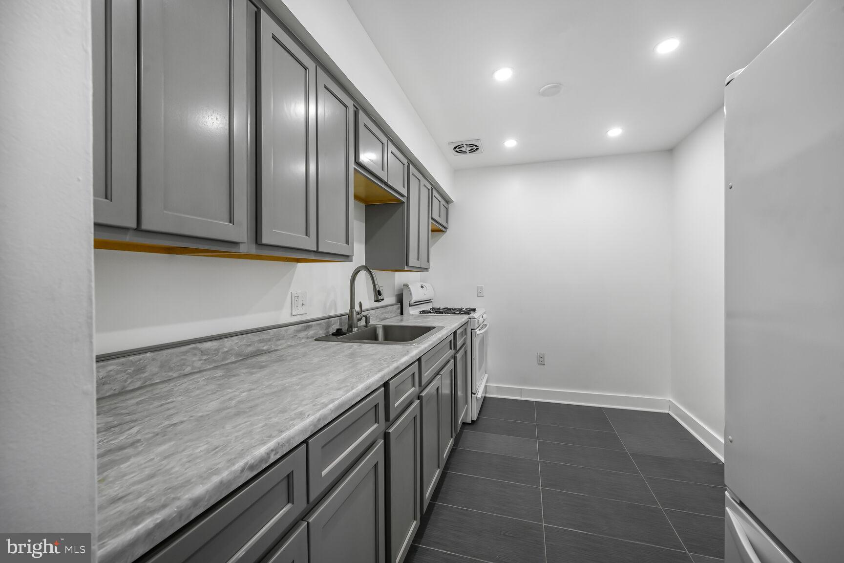 BLADENWOODS - Residential Lease