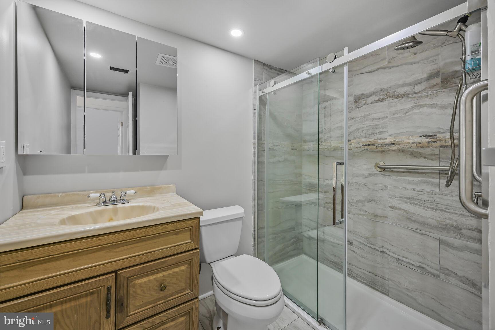 BLADENWOODS - Residential Lease