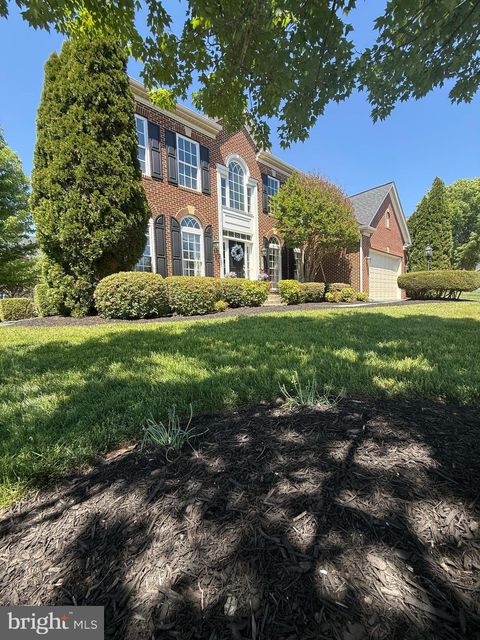 Photo of 6604 Kanawha Way, GAINESVILLE, VA 20155 (MLS # VAPW2119384)