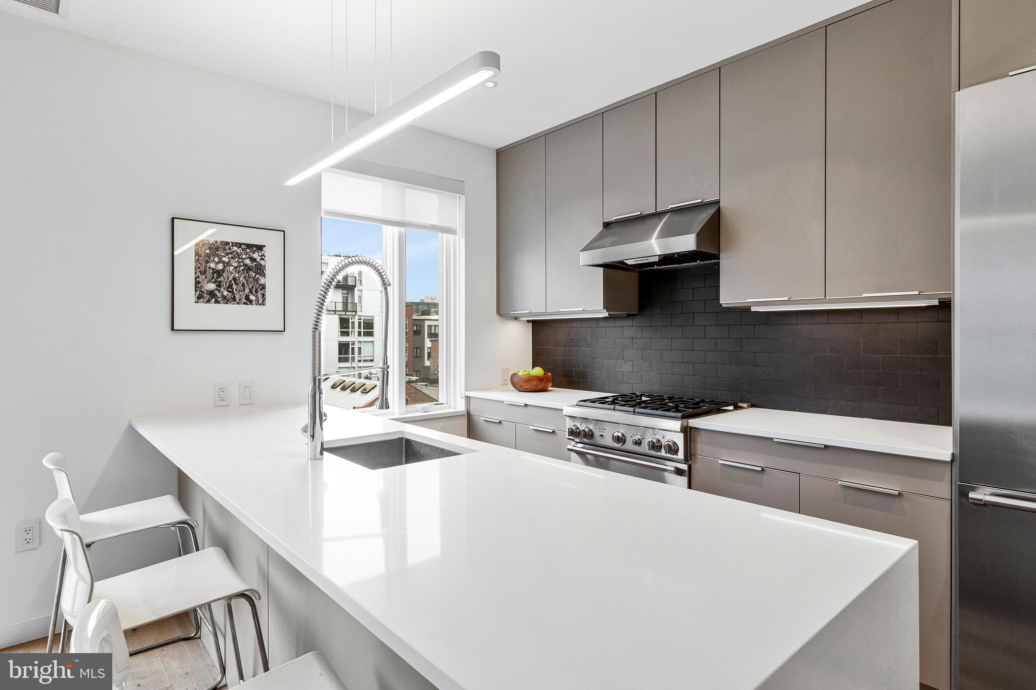 1932 9TH STREET NW R401