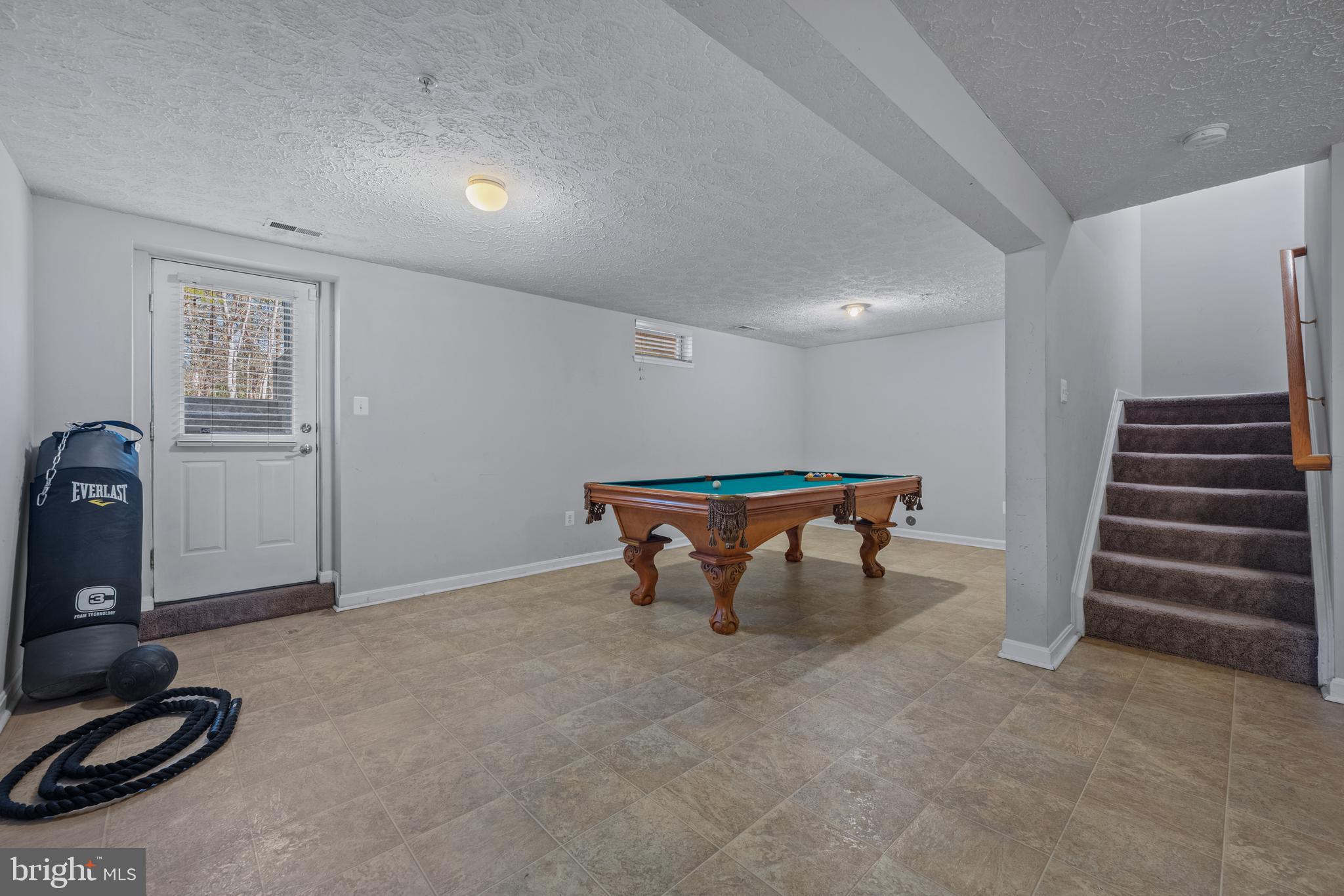 AUTUMN RUN - Residential