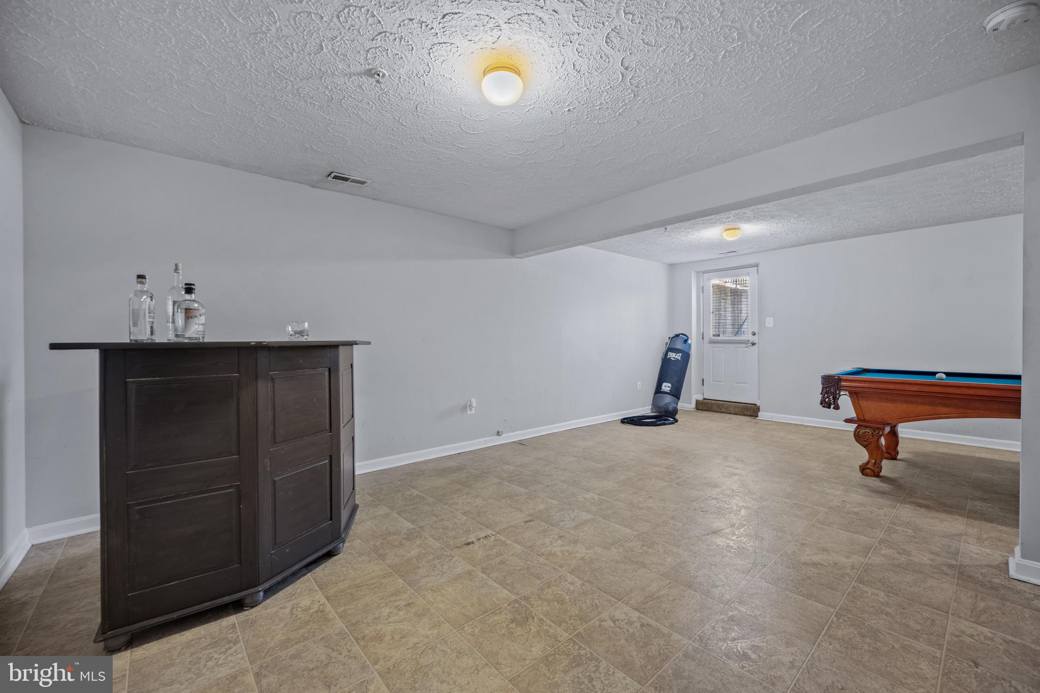 AUTUMN RUN - Residential