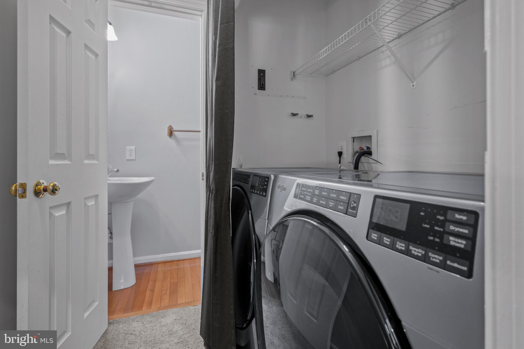 AUTUMN RUN - Residential