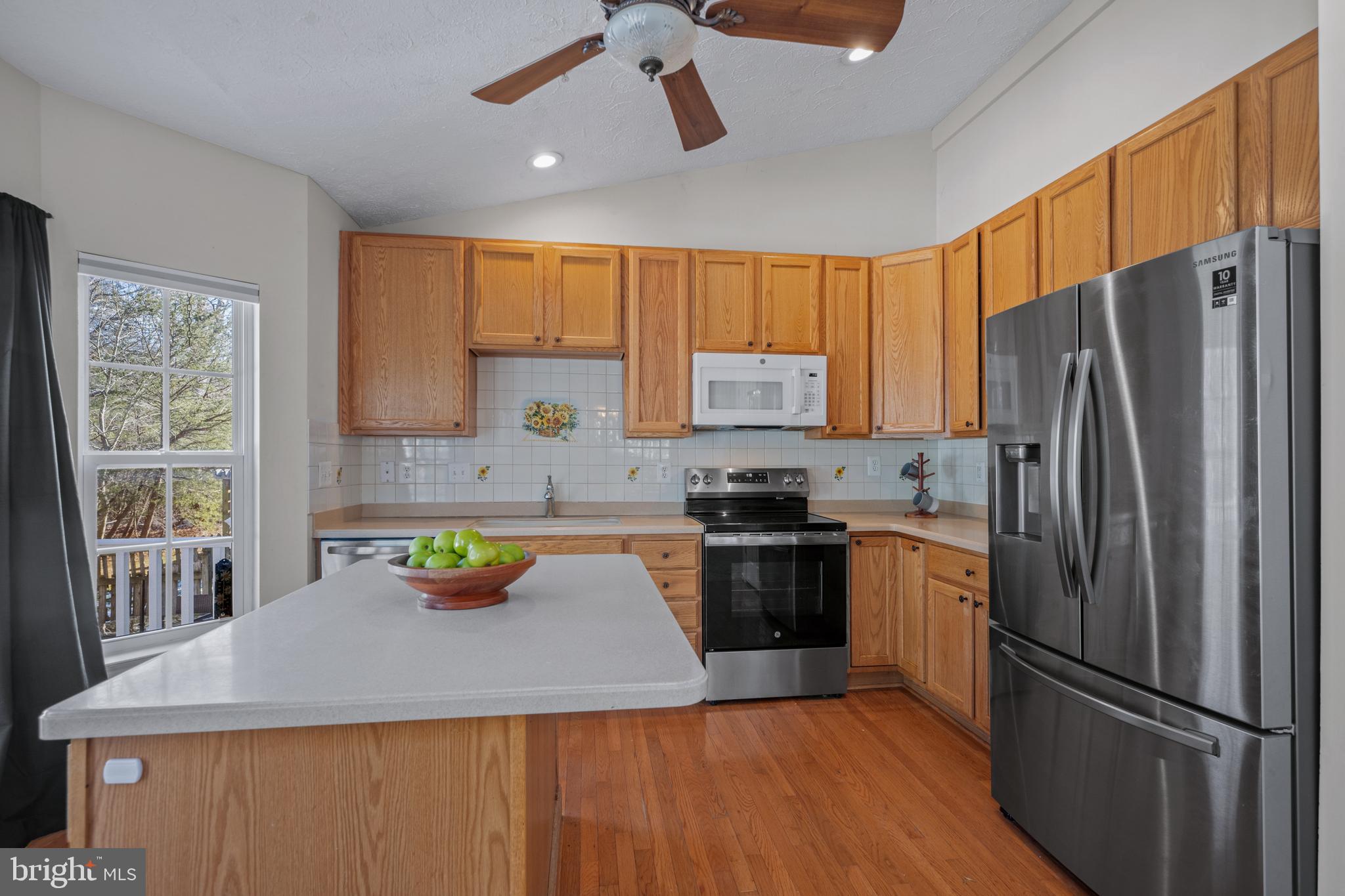 AUTUMN RUN - Residential