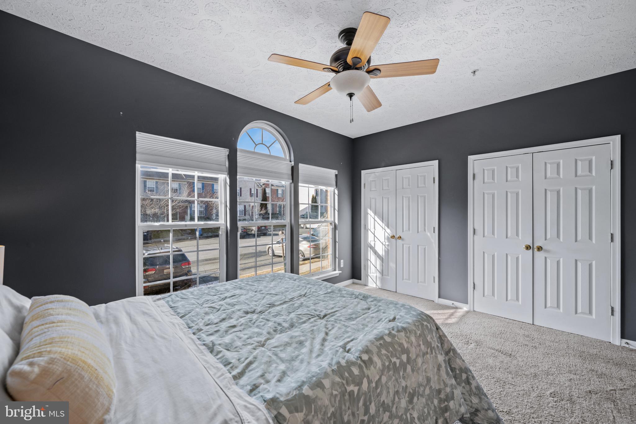 AUTUMN RUN - Residential