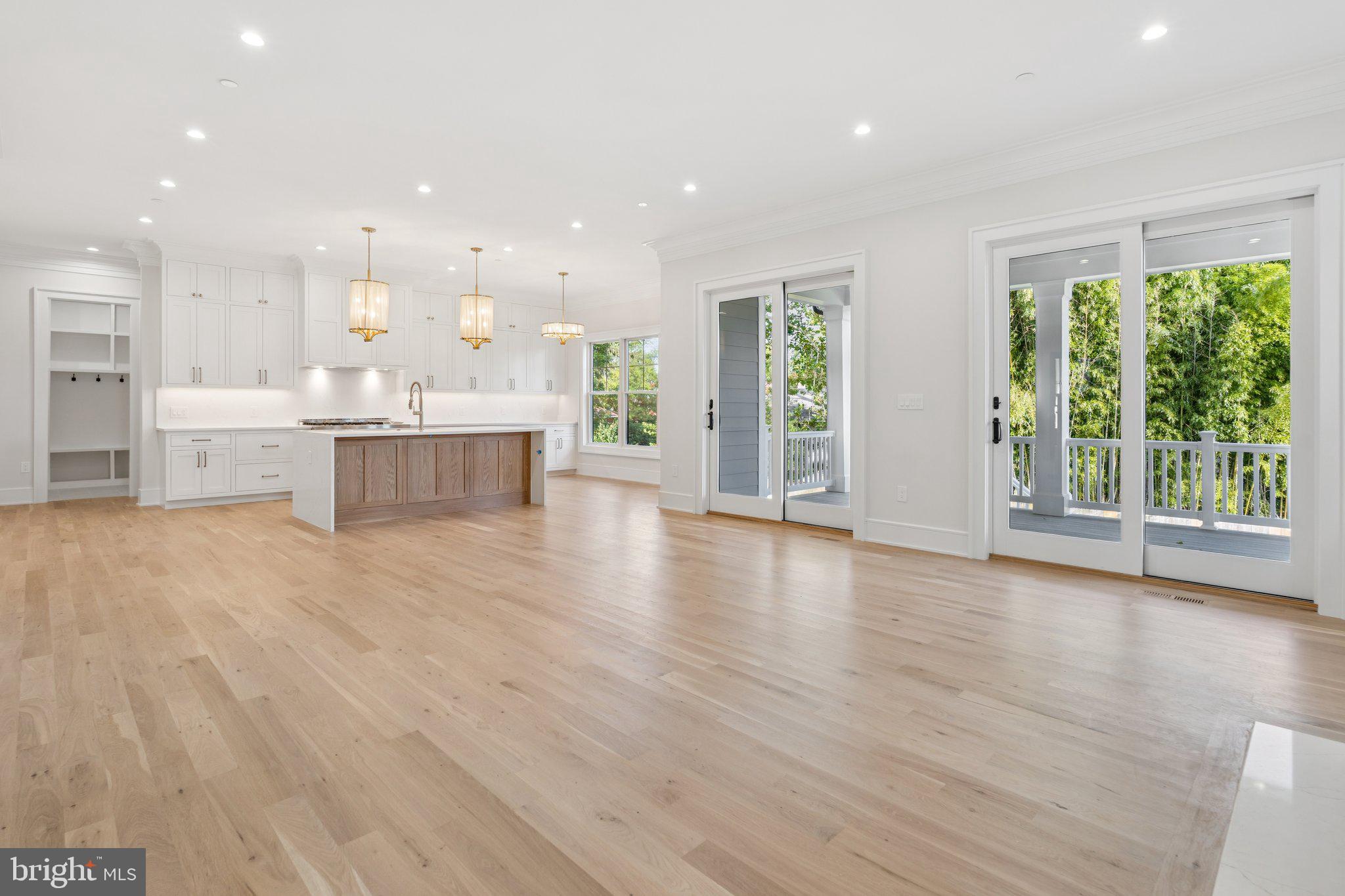 WILDWOOD MANOR - Residential