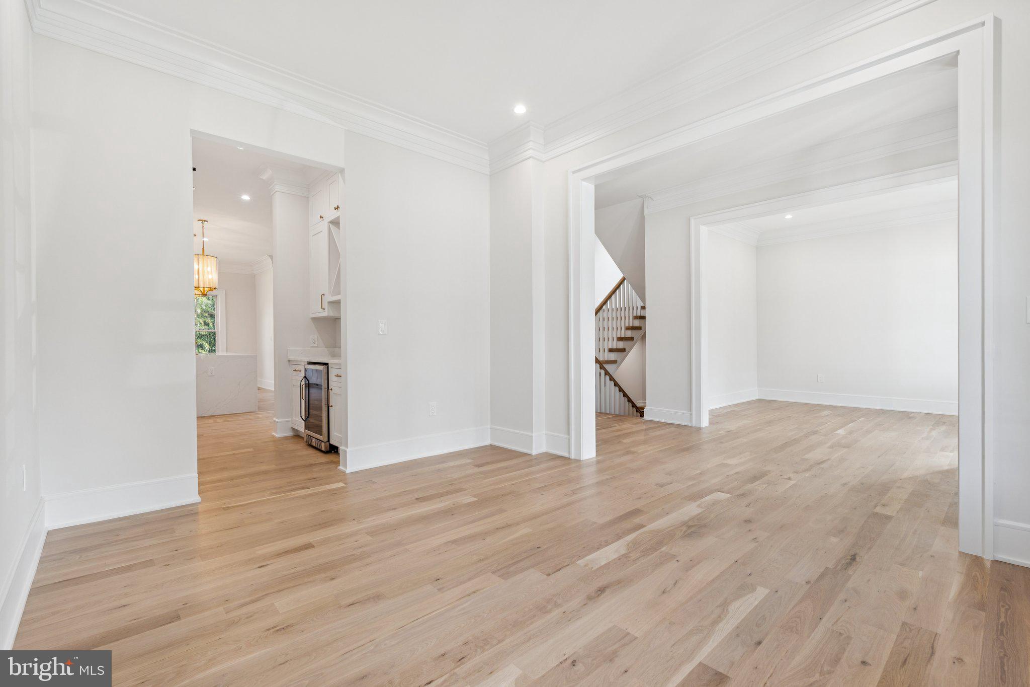 WILDWOOD MANOR - Residential