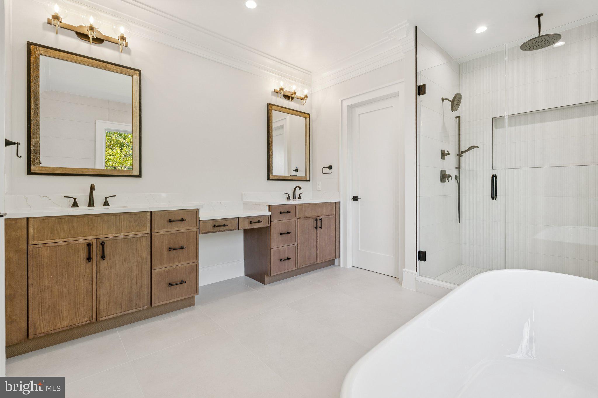 WILDWOOD MANOR - Residential