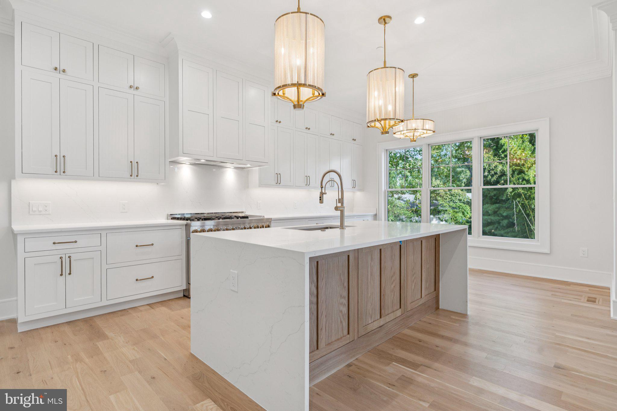 WILDWOOD MANOR - Residential