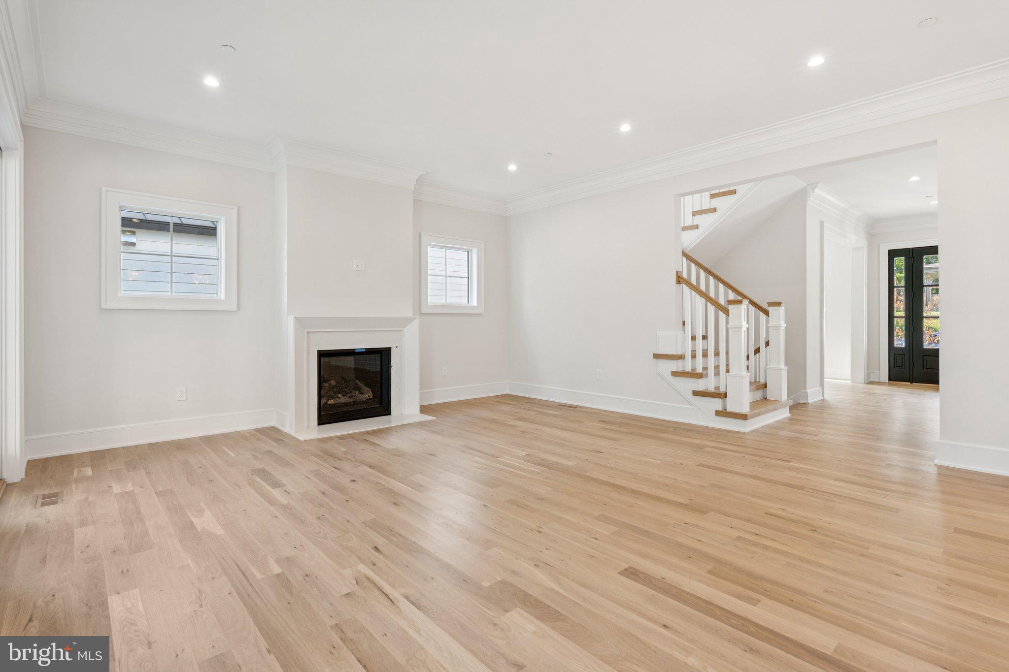 WILDWOOD MANOR - Residential